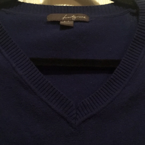 Forever21 sweater - Picture 5 of 8